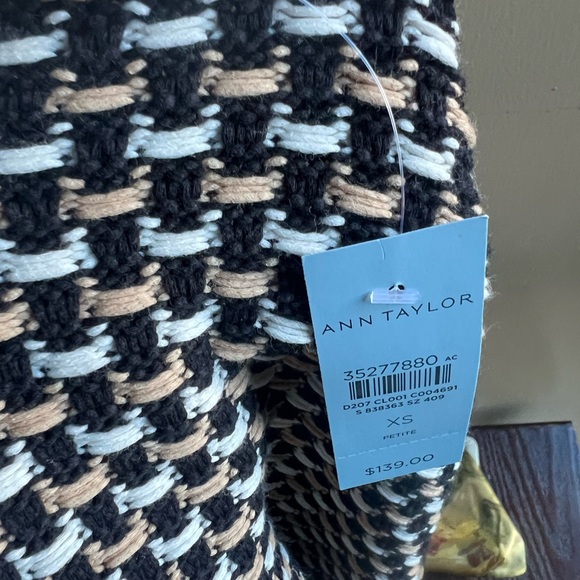Ann Taylor Cardigan NWT - Picture 3 of 7